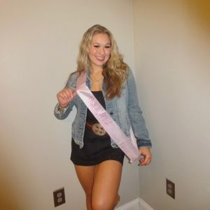 Meet your Posher, Elly